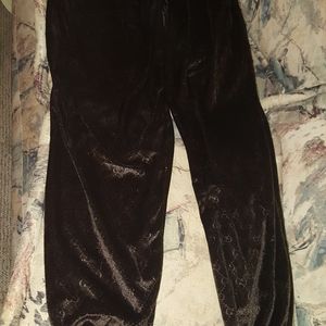 Beautiful Brown velvet pants with elastic waistband and elastic ankles. Size L